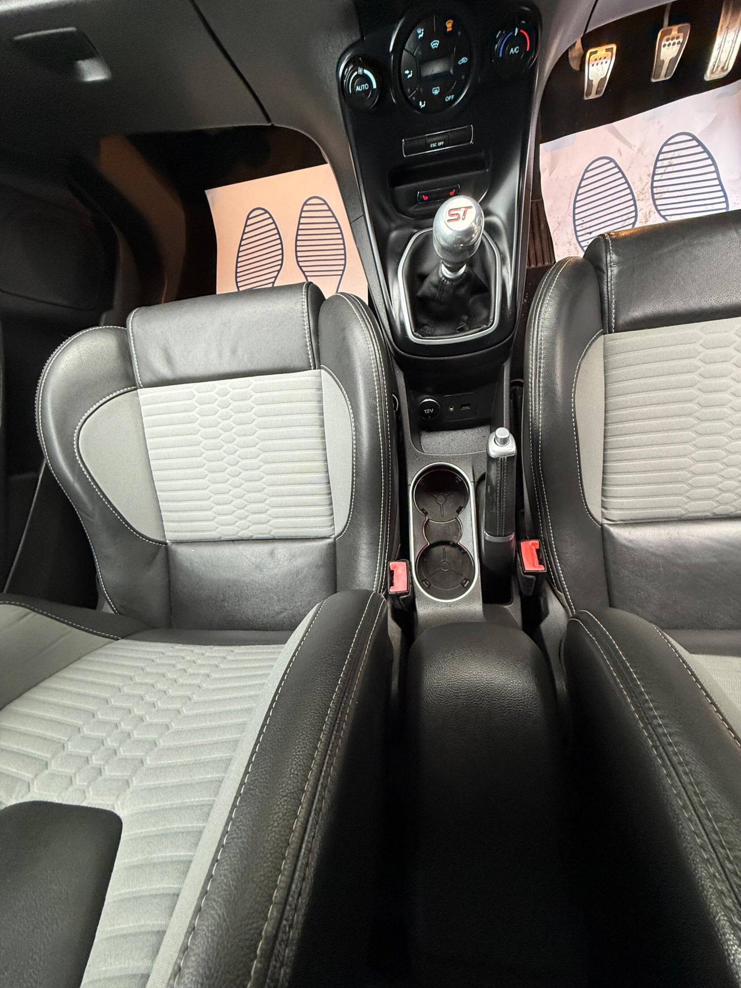 Used Ford Fiesta 2014 for sale - 77441392: Photo 25