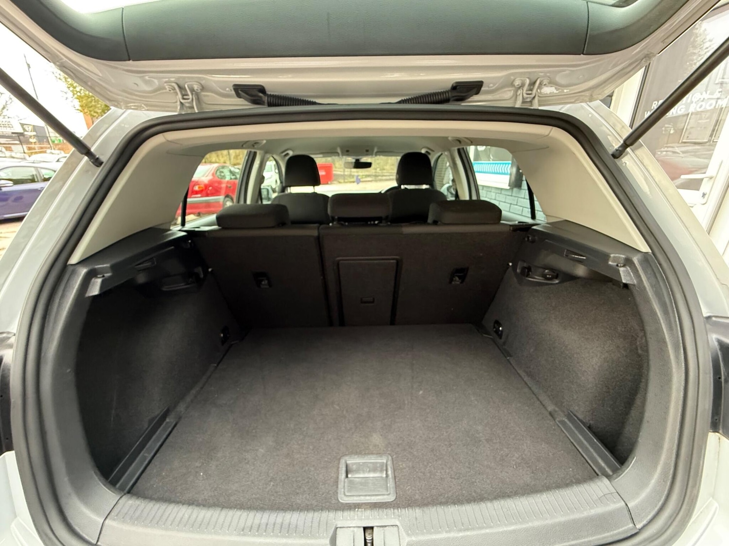 Used Volkswagen Golf 2018 for sale - 76839381: Photo 28