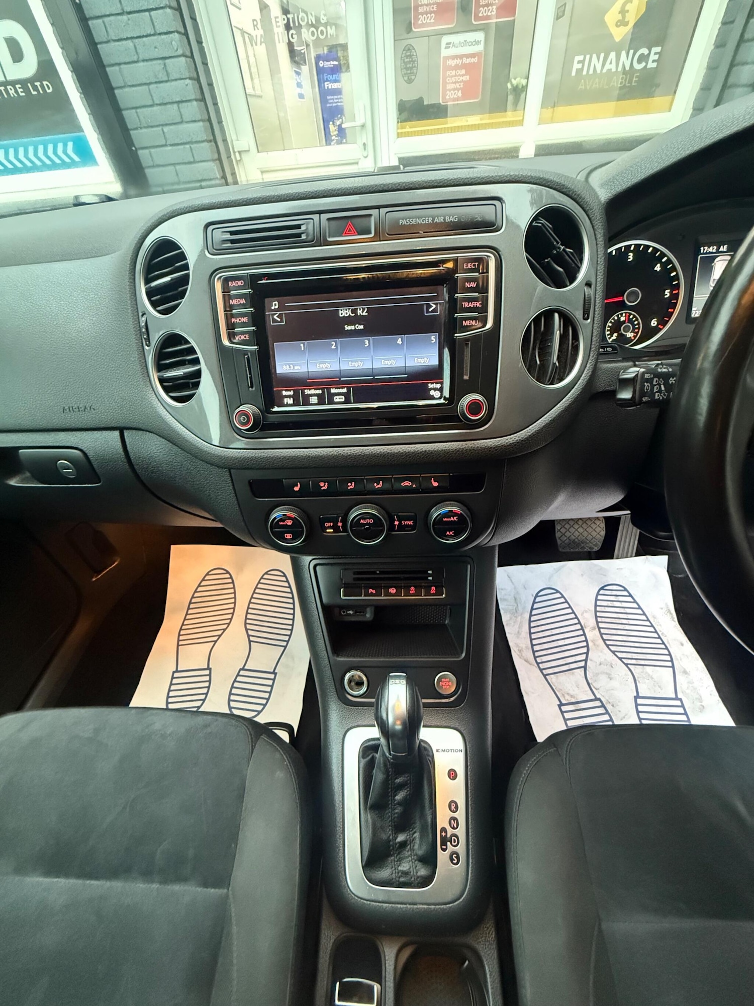 Used Volkswagen Tiguan 2015 for sale - 77203404: Photo 25