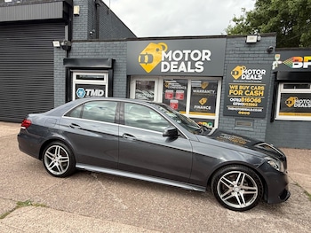 (64) - 2.1 E220 BlueTEC AMG Line G-Tronic+ Euro 6 (s/s) 4dr