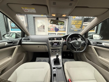 Used Volkswagen Golf 2014 for sale - 75377603: Photo