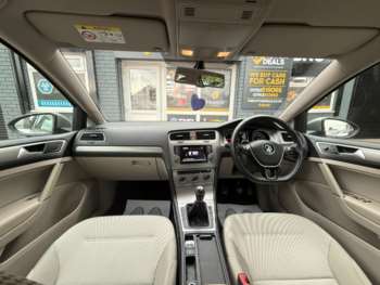 Used Volkswagen Golf 2014 for sale - 74798828: Photo
