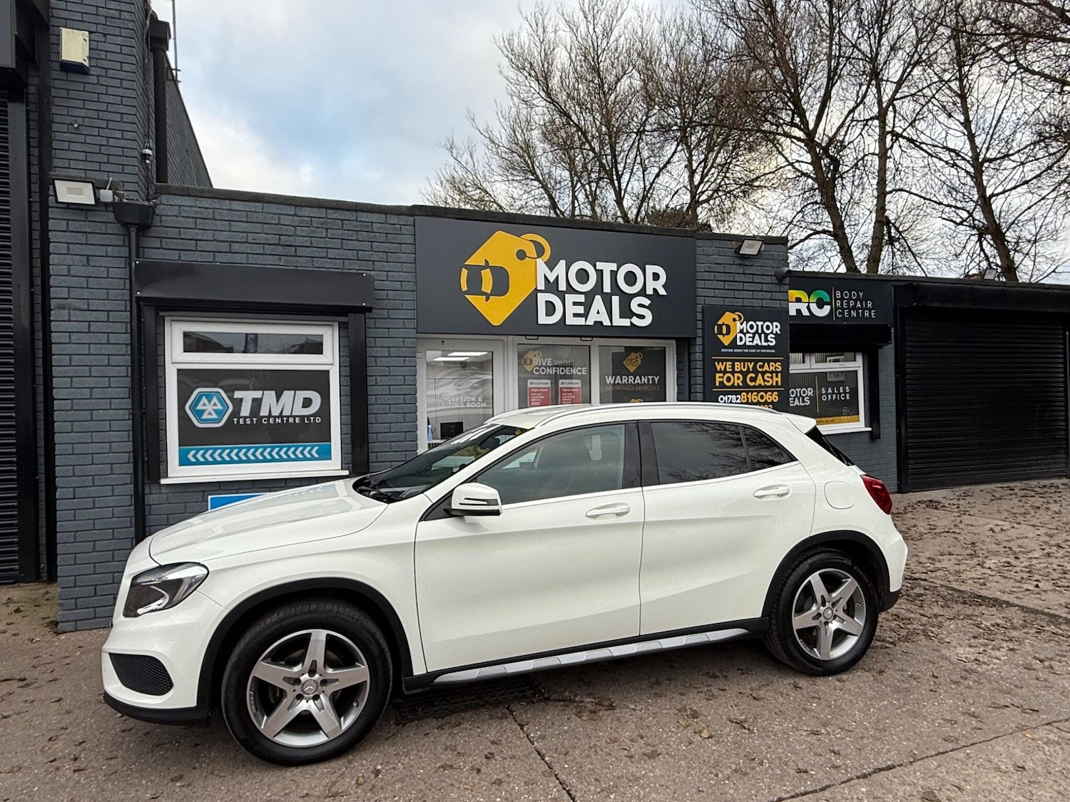 Used Mercedes-Benz GLA 2015 for sale - 76688698: Photo 3