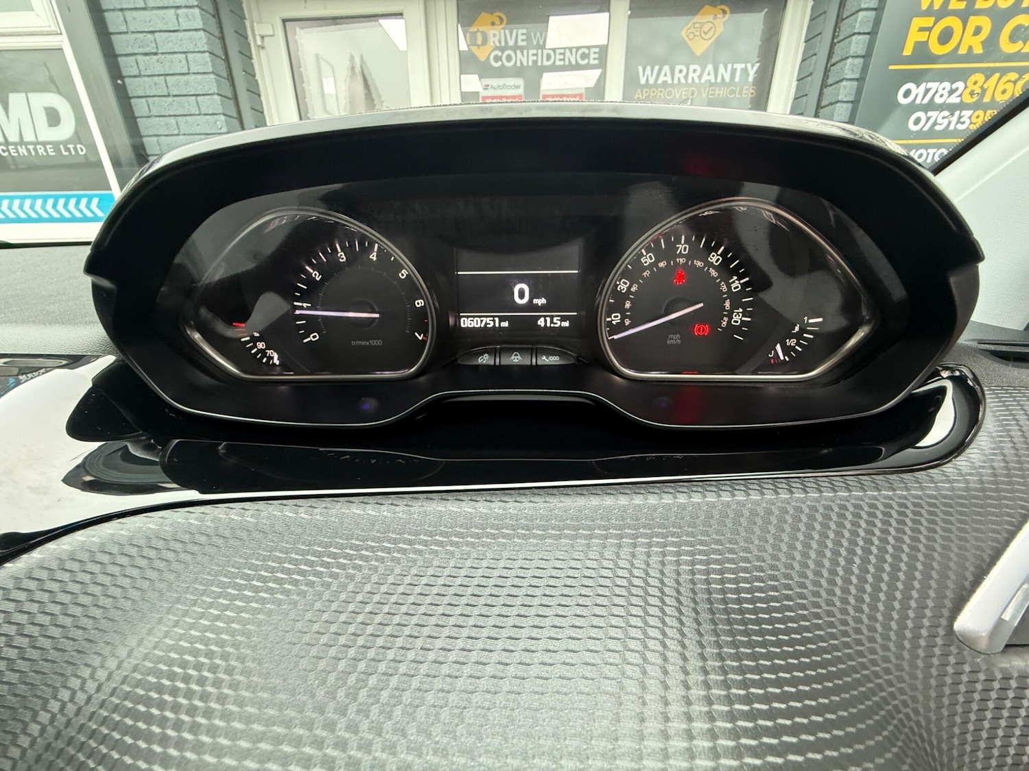 Used Peugeot 2008 2016 for sale - 77633491: Photo 25