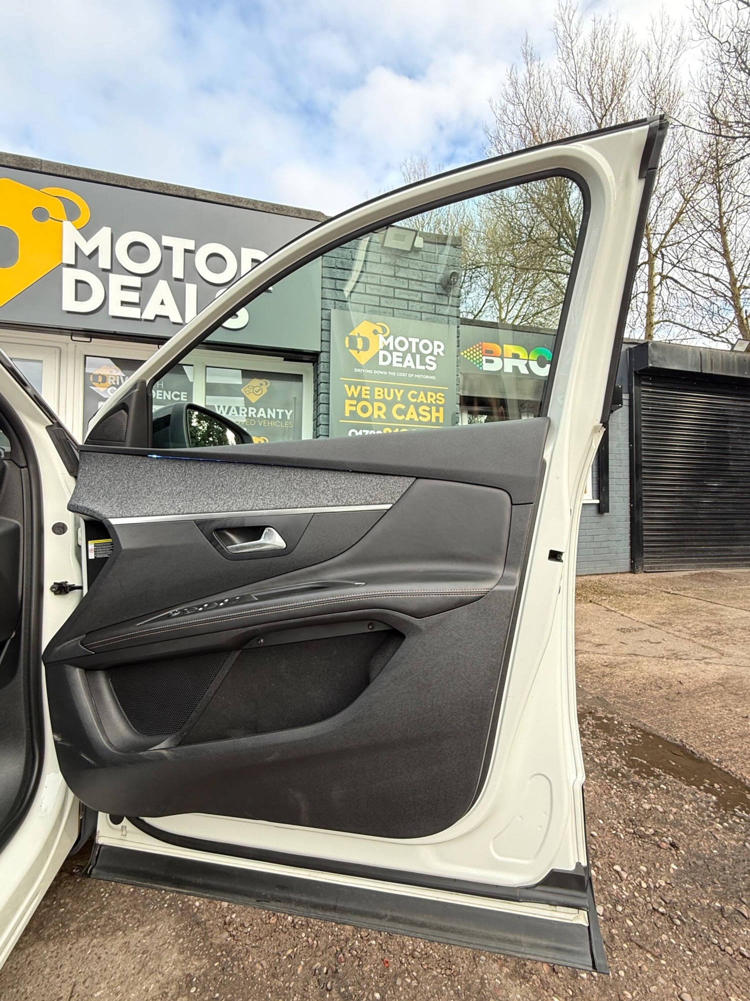 Used Peugeot 3008 2018 for sale - 77783339: Photo 14