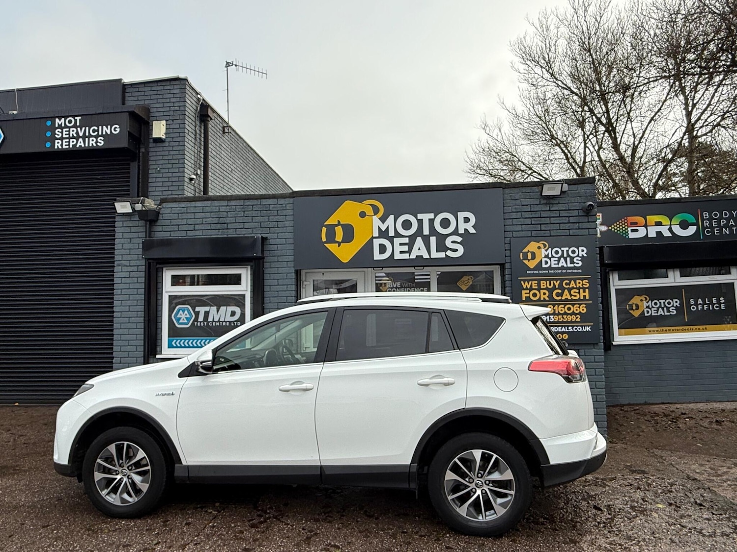 Used Toyota RAV4 2017 for sale - 76701998: Photo 11