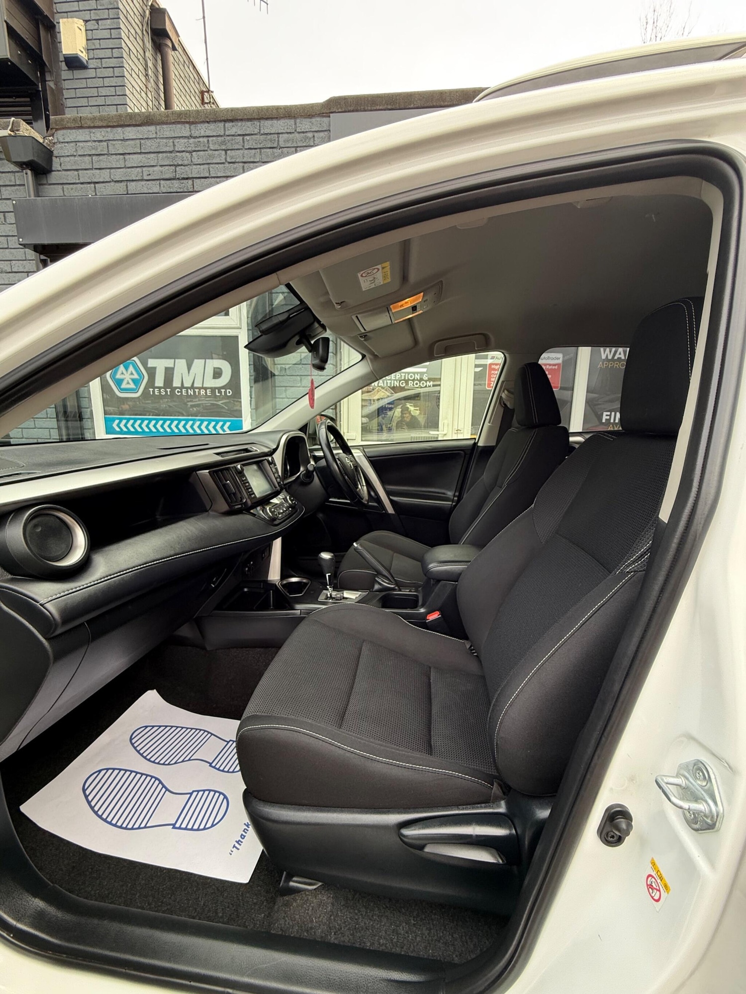 Used Toyota RAV4 2017 for sale - 76701998: Photo 18