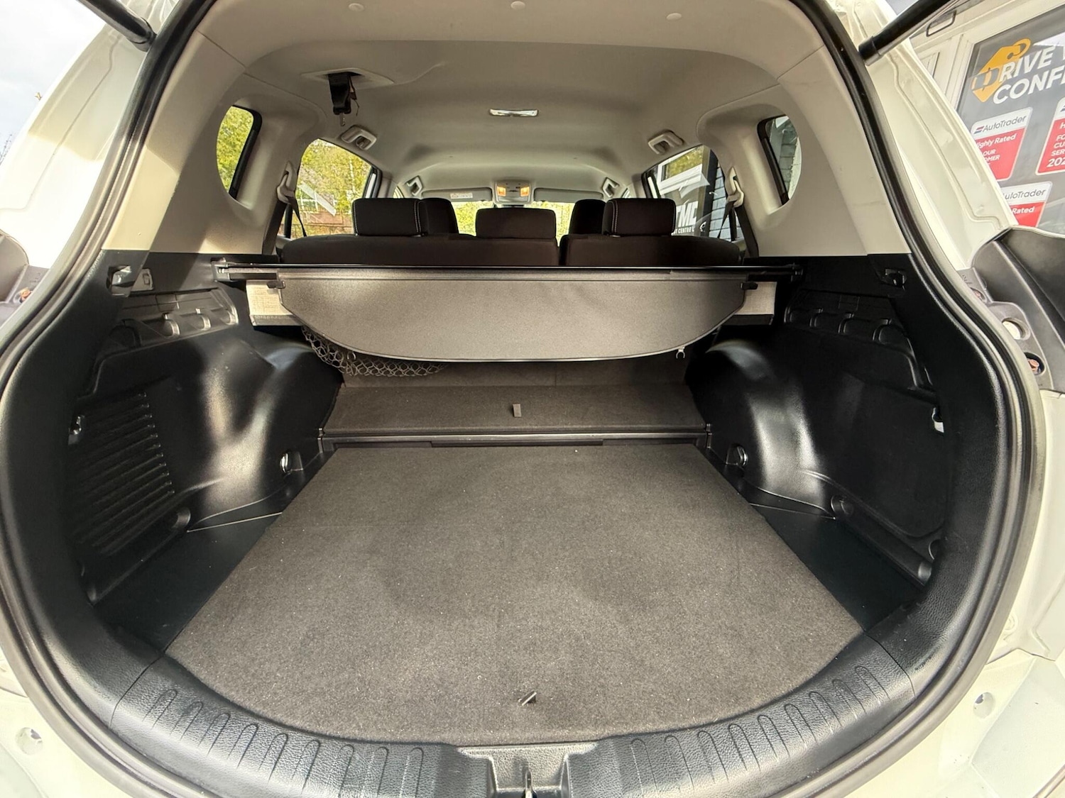 Used Toyota RAV4 2017 for sale - 76701998: Photo 30