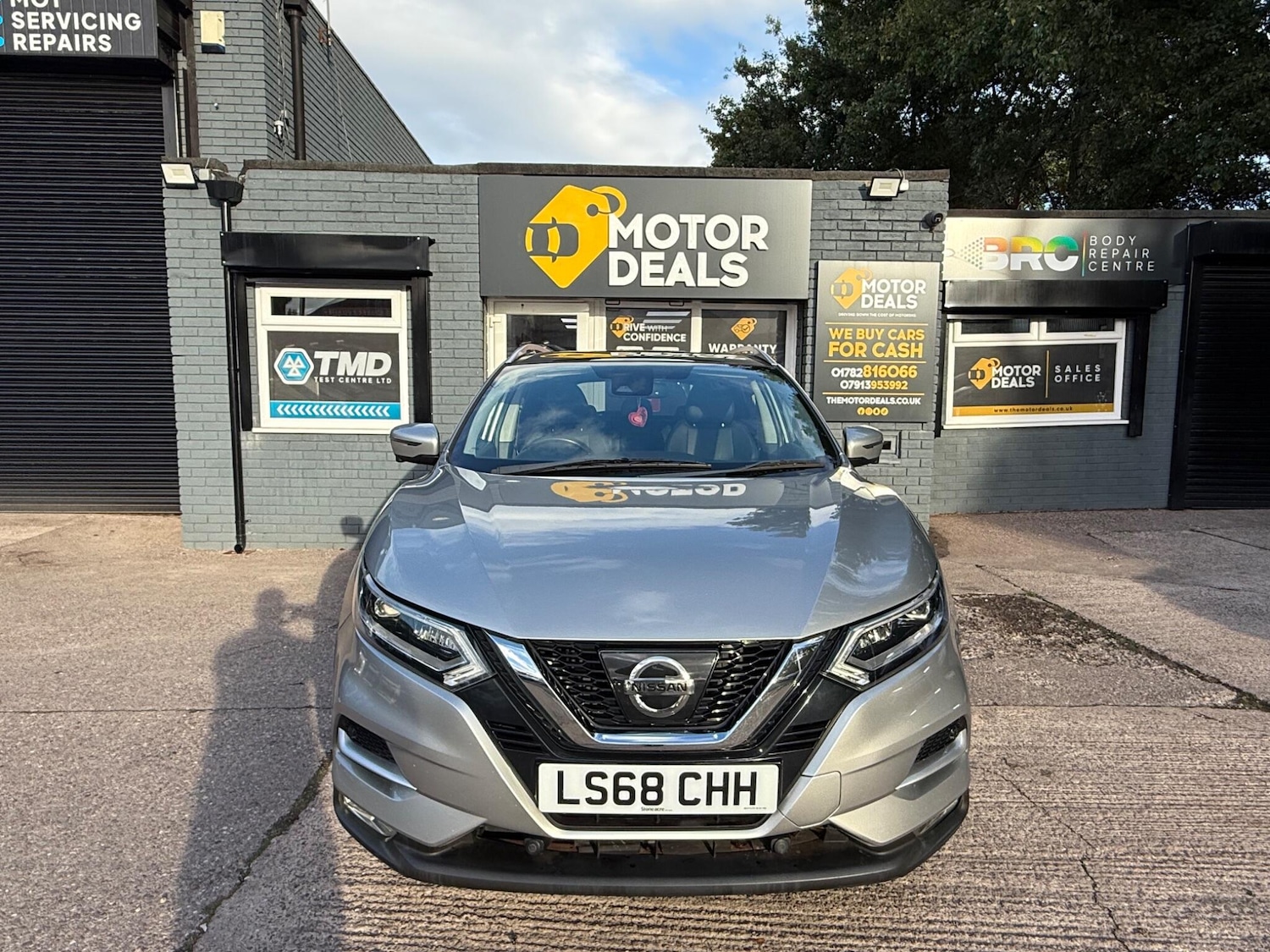 Used Nissan Qashqai 2018 for sale - 76988318: Photo 2
