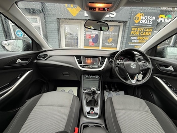 Used Vauxhall Grandland X 2018 for sale - 77909107: Photo