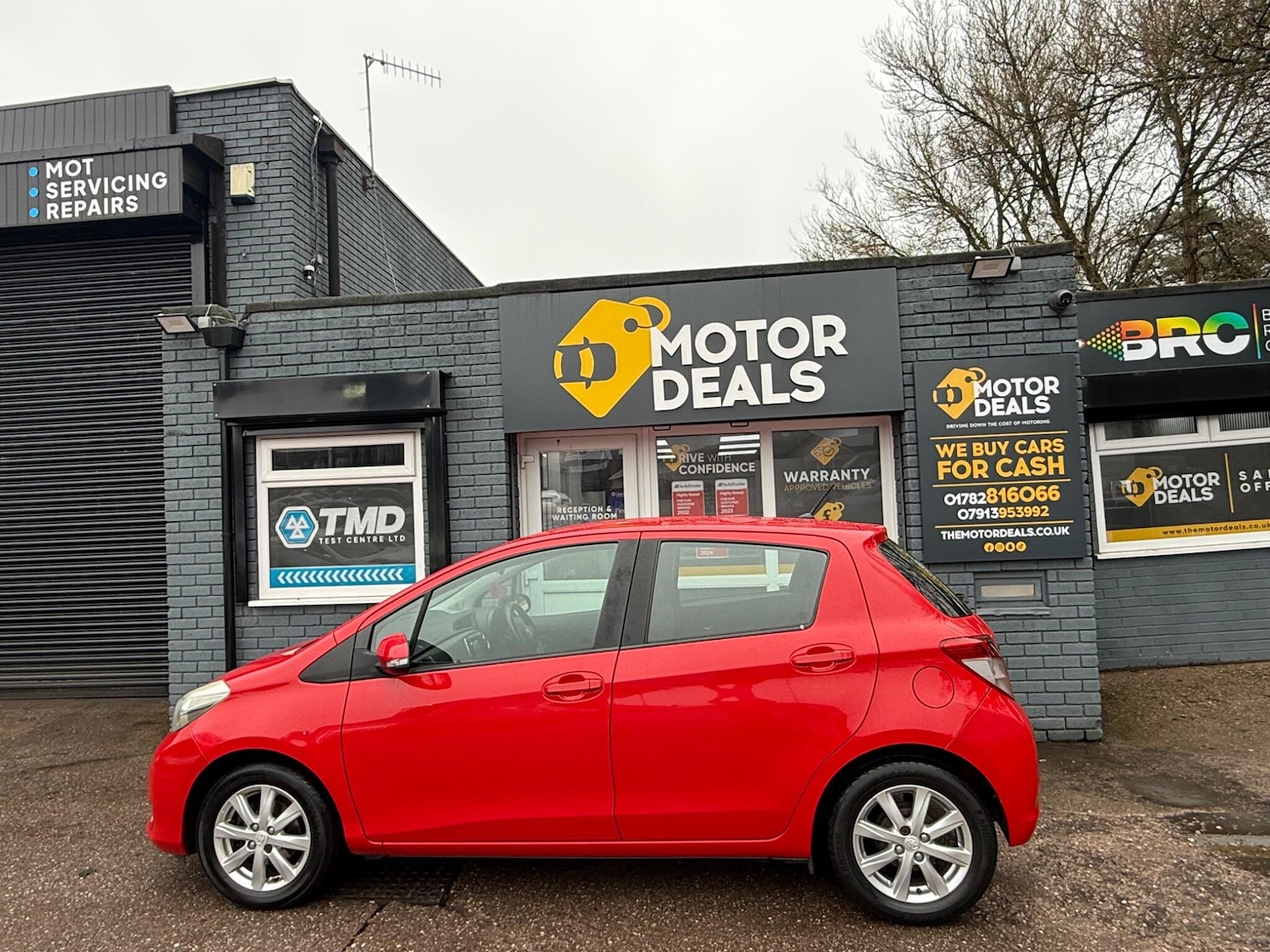 Used Toyota Yaris 2013 for sale - 77400518: Photo 11