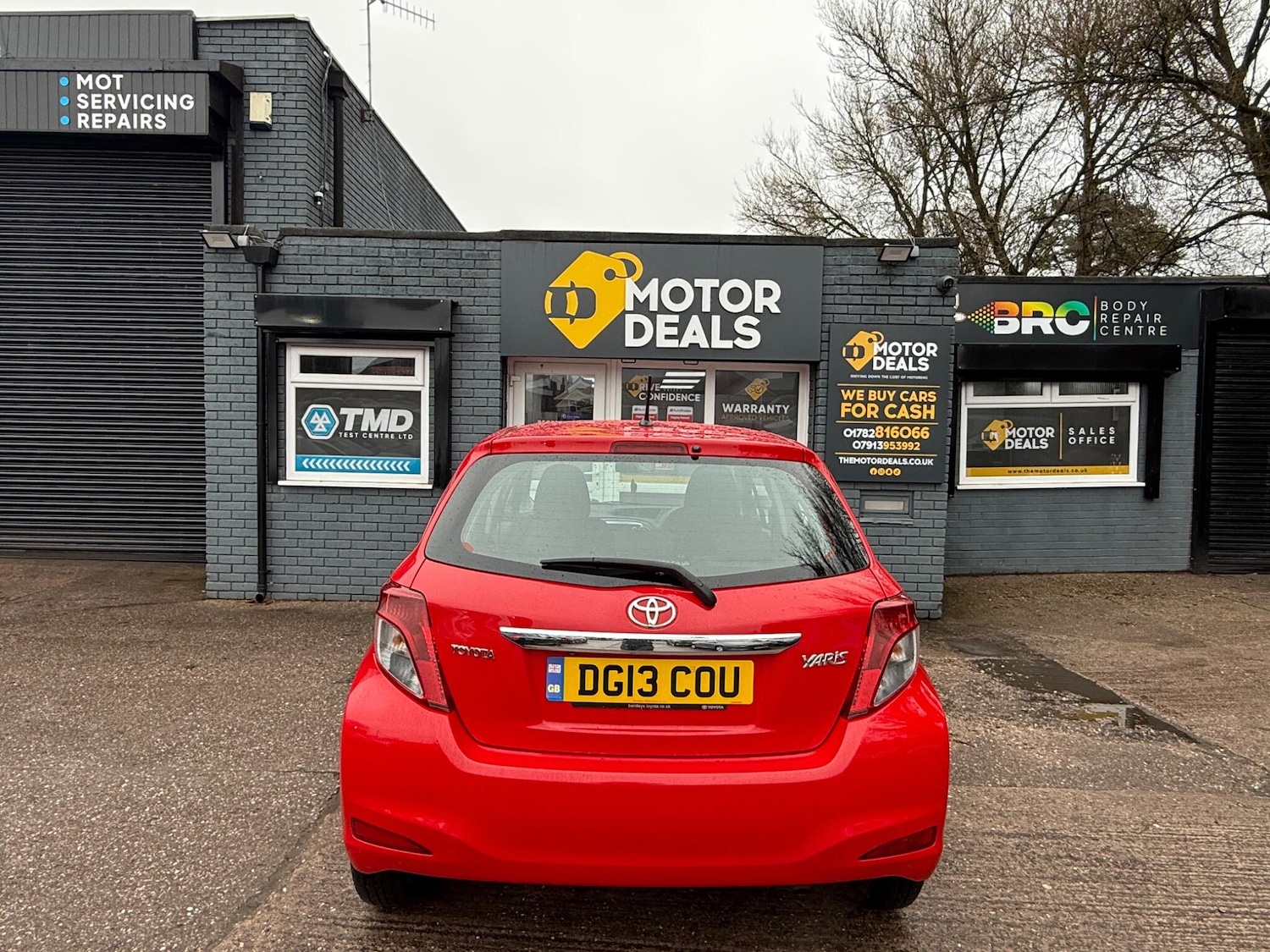 Used Toyota Yaris 2013 for sale - 77400518: Photo 12