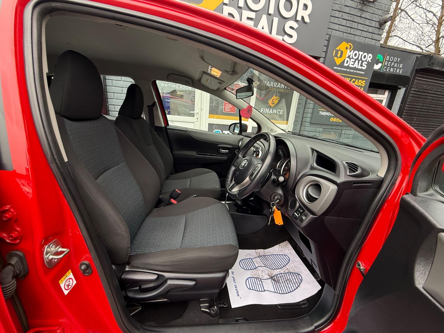 Used Toyota Yaris 2013 for sale - 77400518: Photo 15