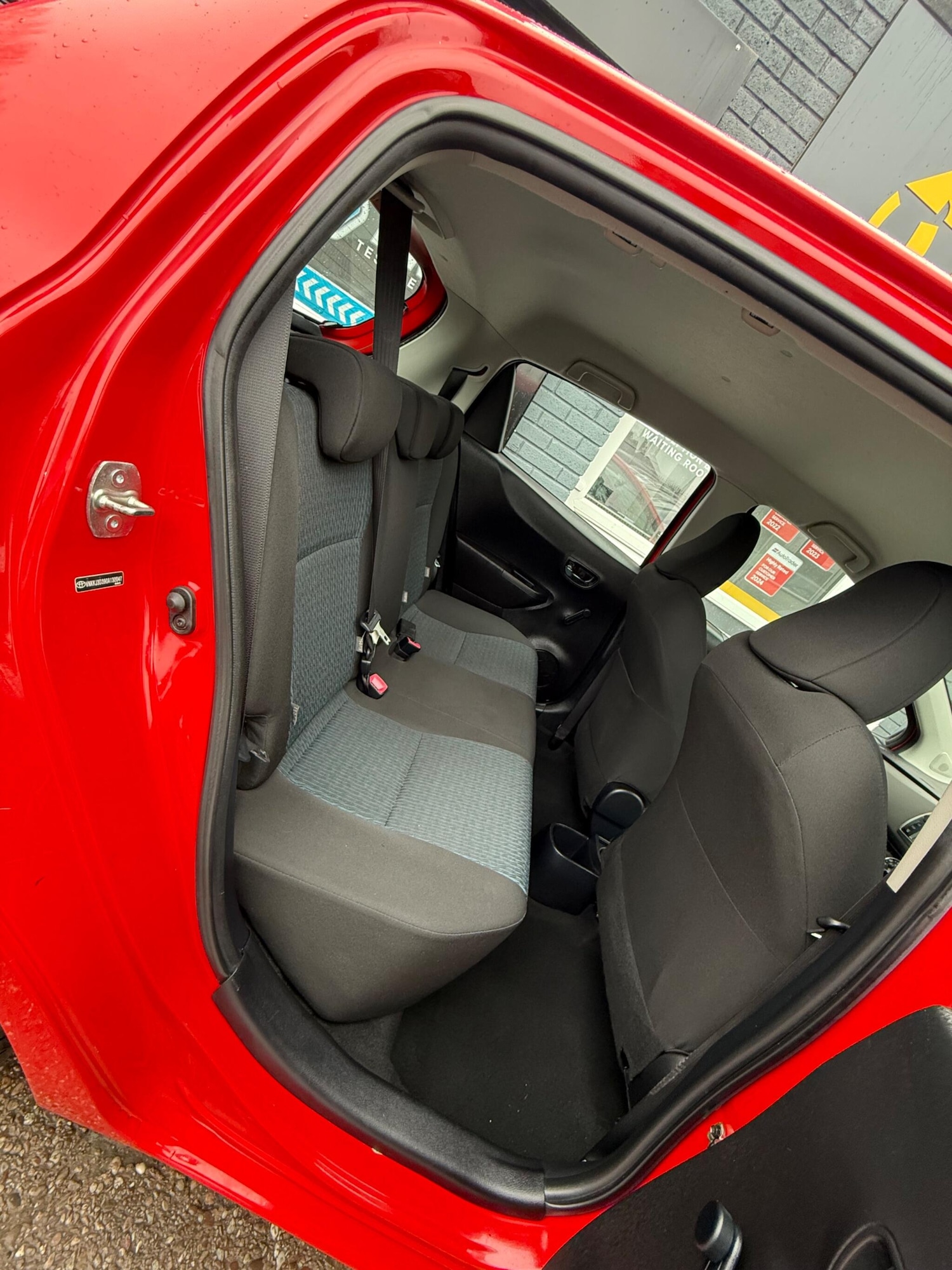 Used Toyota Yaris 2013 for sale - 77400518: Photo 22