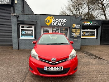 Used Toyota Yaris 2013 for sale - 77400518: Photo