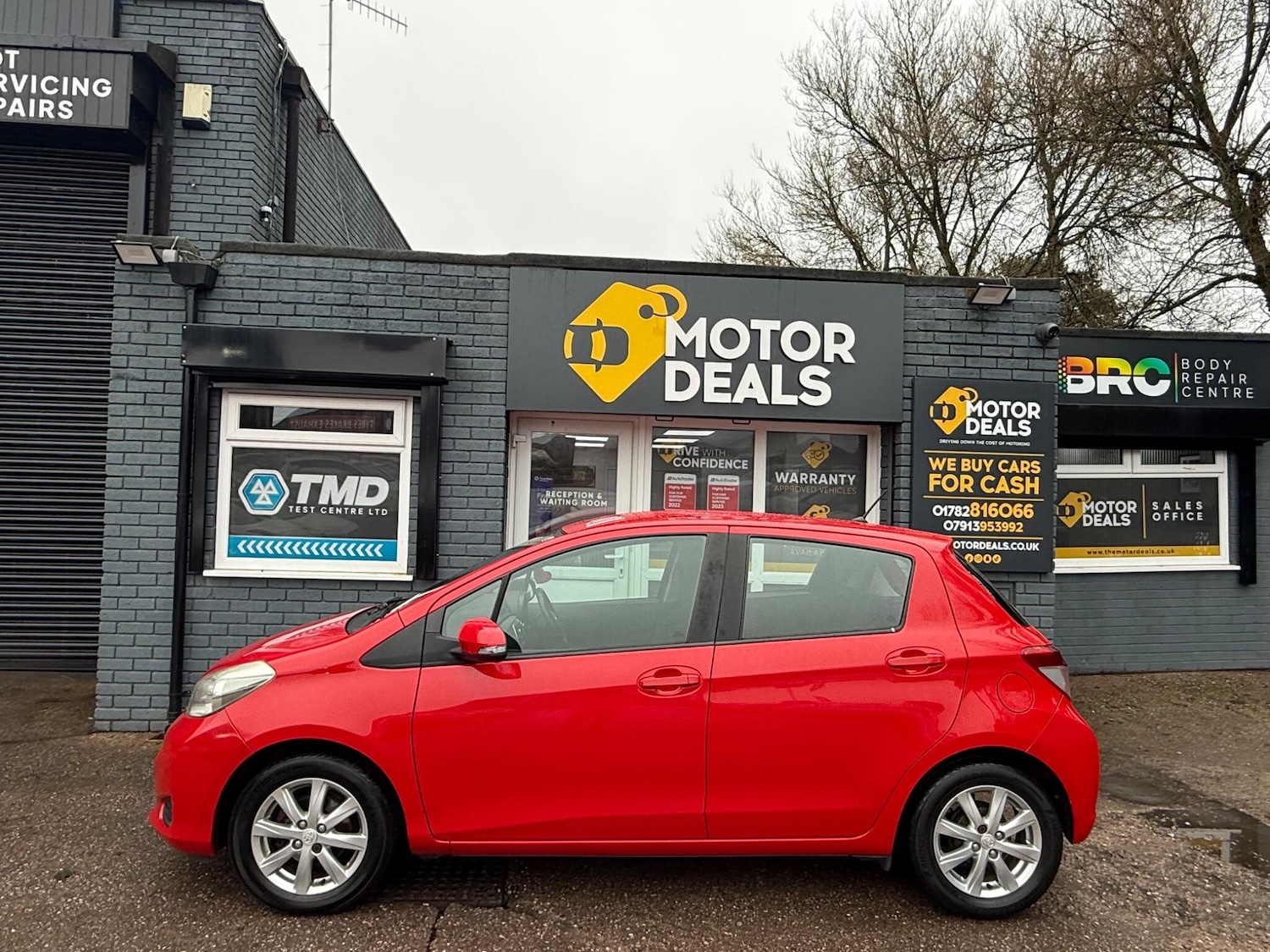 Used Toyota Yaris 2013 for sale - 77400518: Photo 9