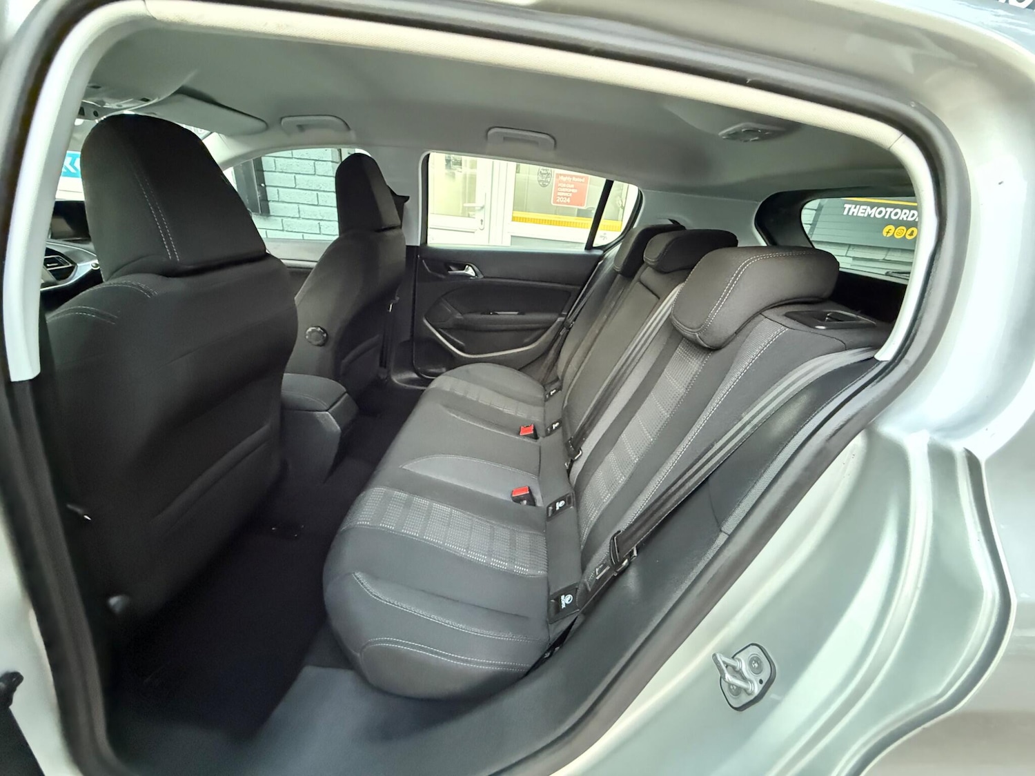 Used Peugeot 308 2017 for sale - 77396439: Photo 19