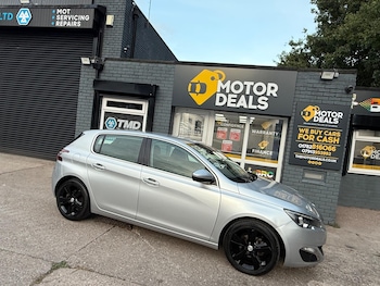 2017 (17) - 1.2 PureTech 110 Allure 5dr