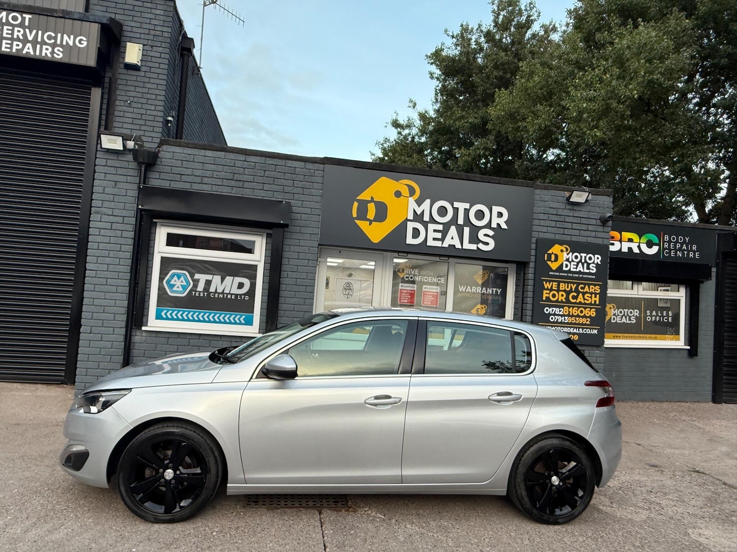 Used Peugeot 308 2017 for sale - 77396439: Photo 9