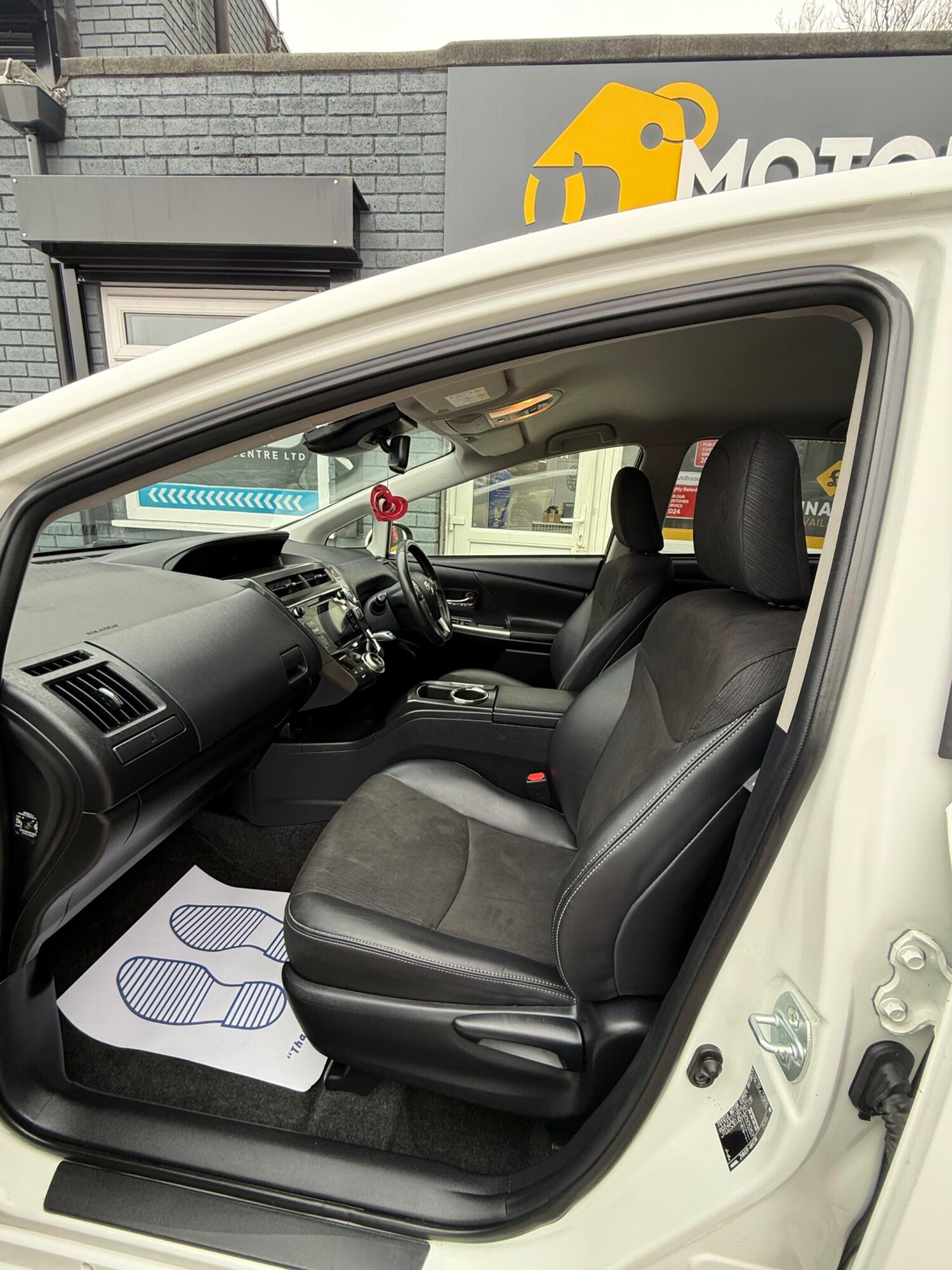 Used Toyota Prius+ 2020 for sale - 77808230: Photo 17