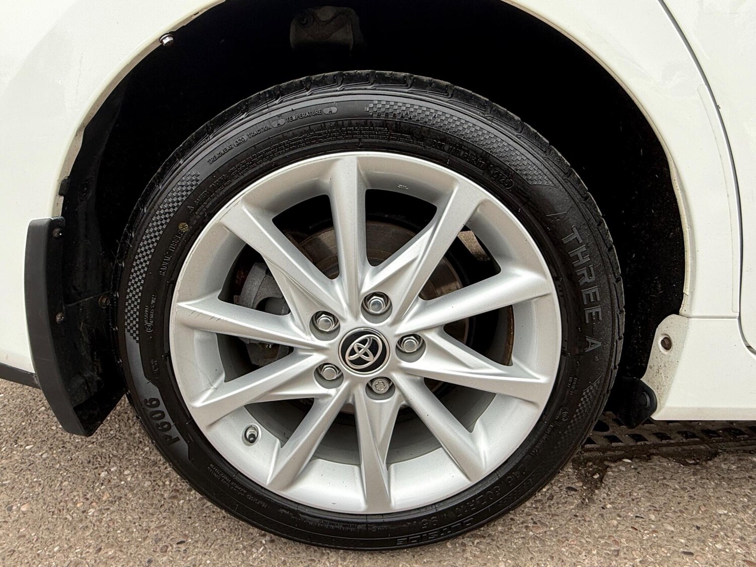 Used Toyota Prius+ 2020 for sale - 77808230: Photo 34