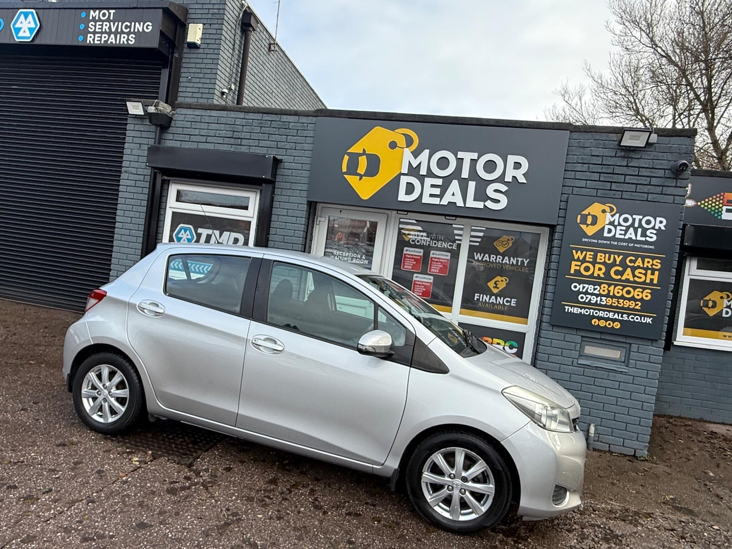 Used Toyota Yaris 2013 for sale - 76633397: Photo 1