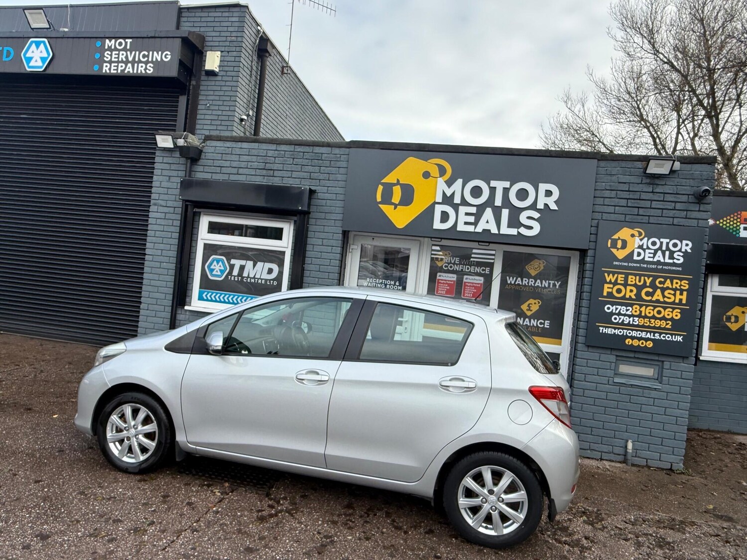 Used Toyota Yaris 2013 for sale - 76633397: Photo 10