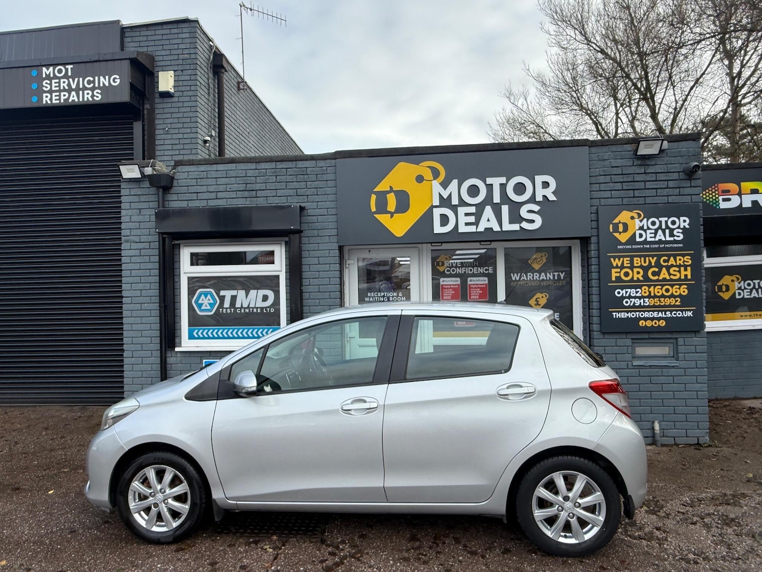 Used Toyota Yaris 2013 for sale - 76633397: Photo 11