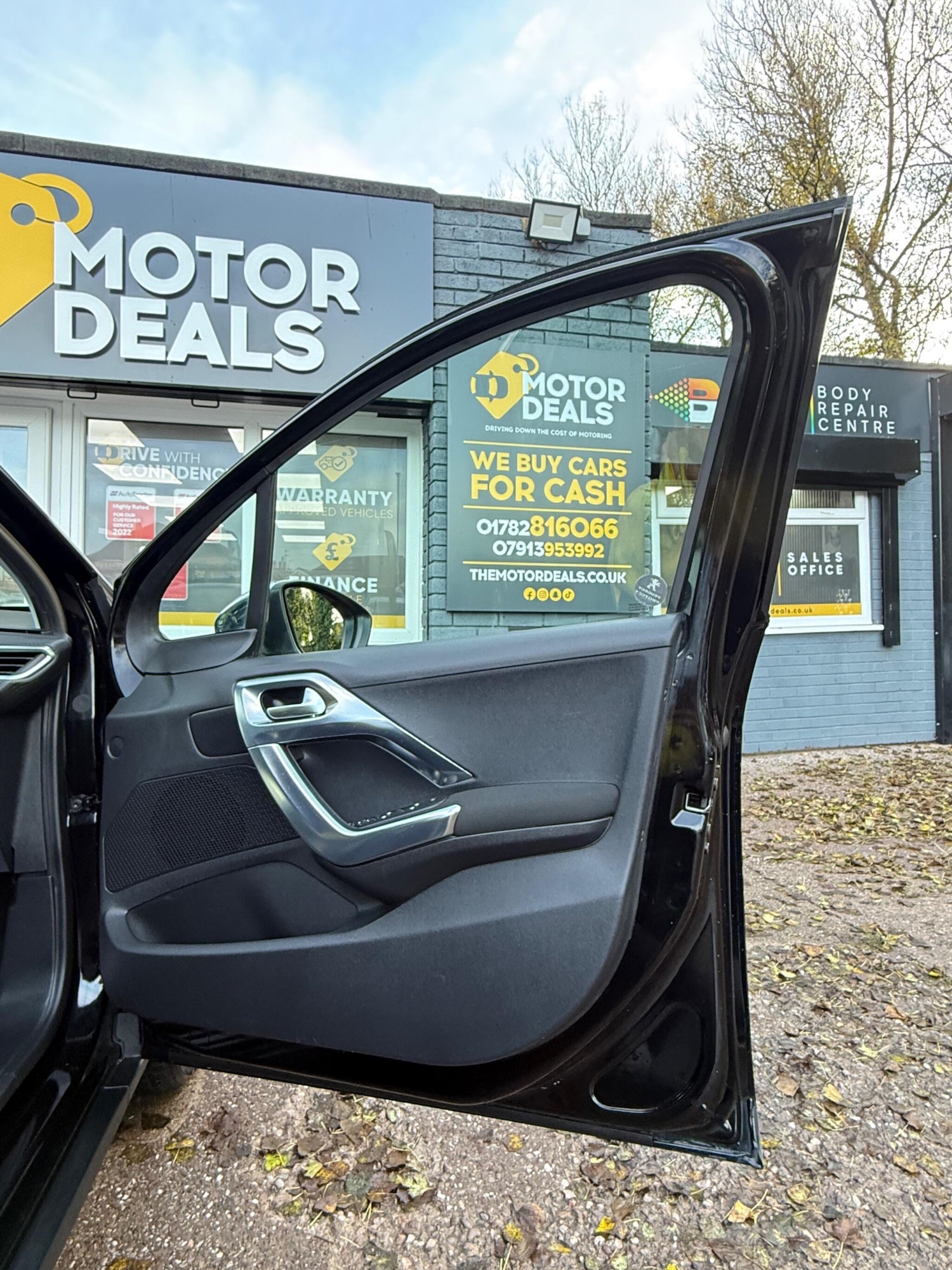 Used Peugeot 2008 2015 for sale - 77090833: Photo 14