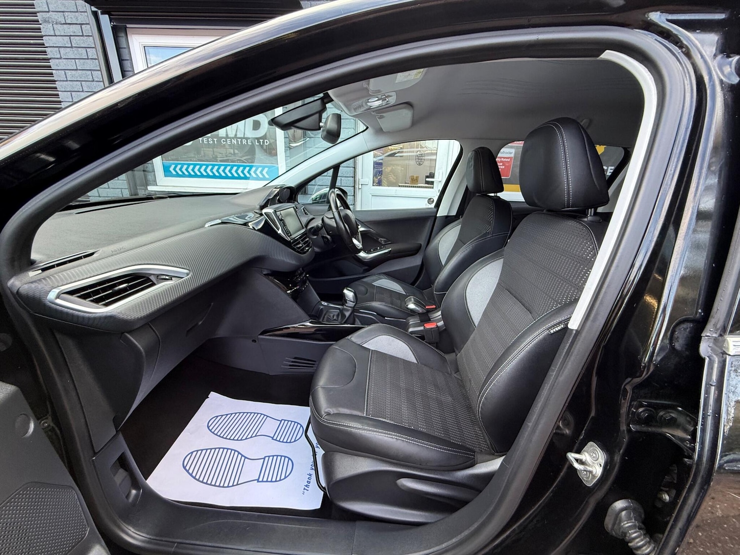 Used Peugeot 2008 2015 for sale - 77090833: Photo 18