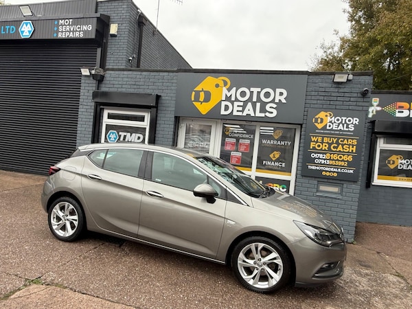 Used Vauxhall Astra 2016 for sale - 76247661: Photo 1