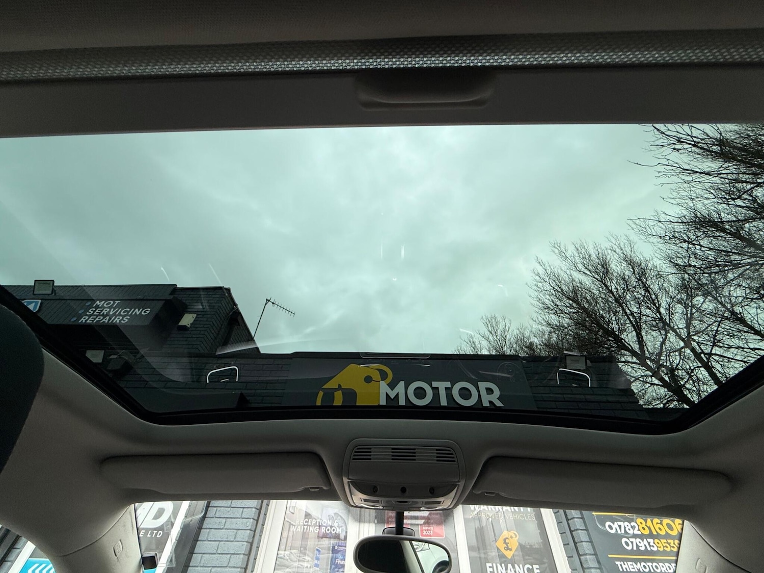 Used Volkswagen Scirocco 2010 for sale - 77203743: Photo 28