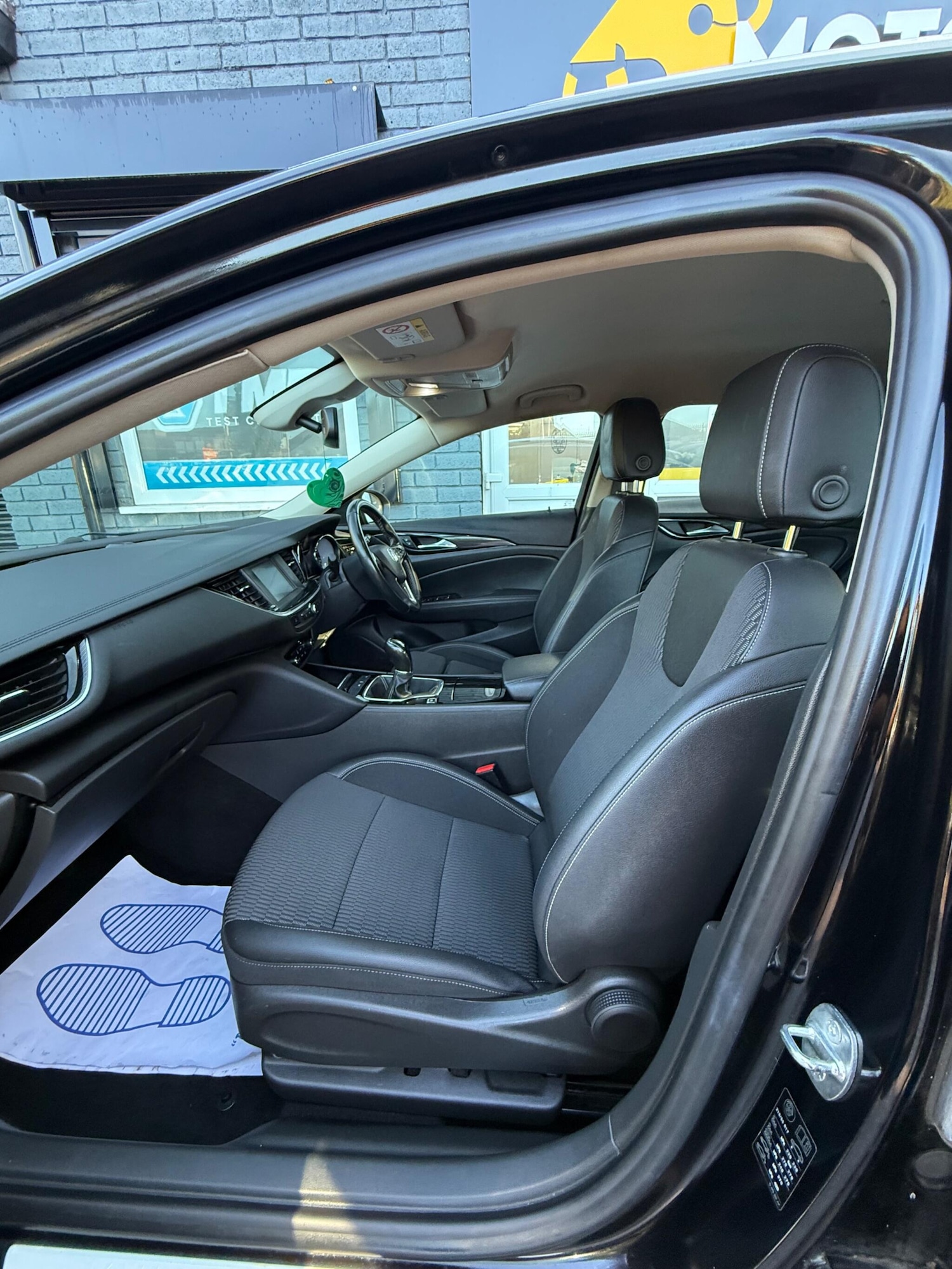 Used Vauxhall Insignia 2019 for sale - 76849801: Photo 18