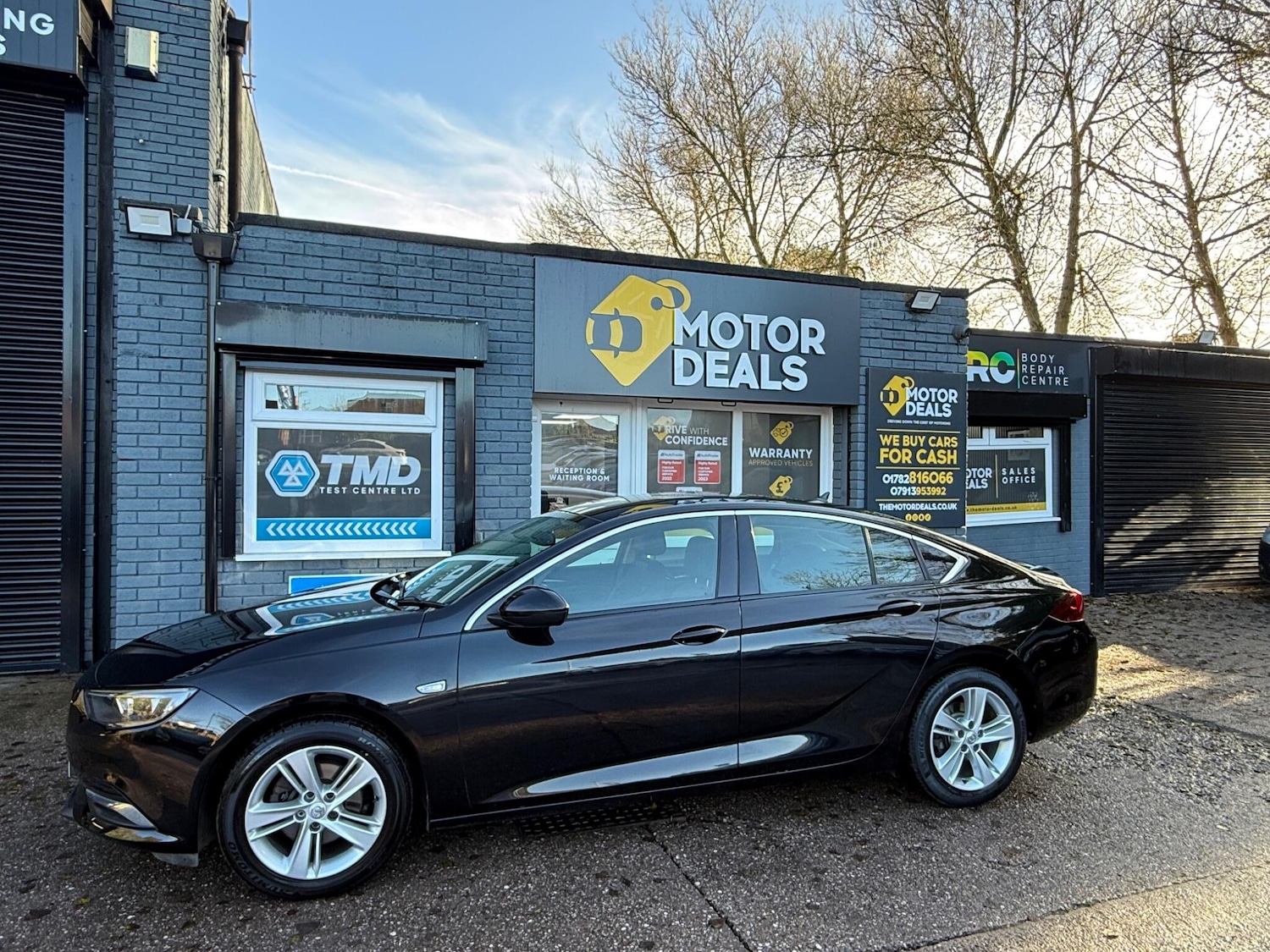 Used Vauxhall Insignia 2019 for sale - 76849801: Photo 3