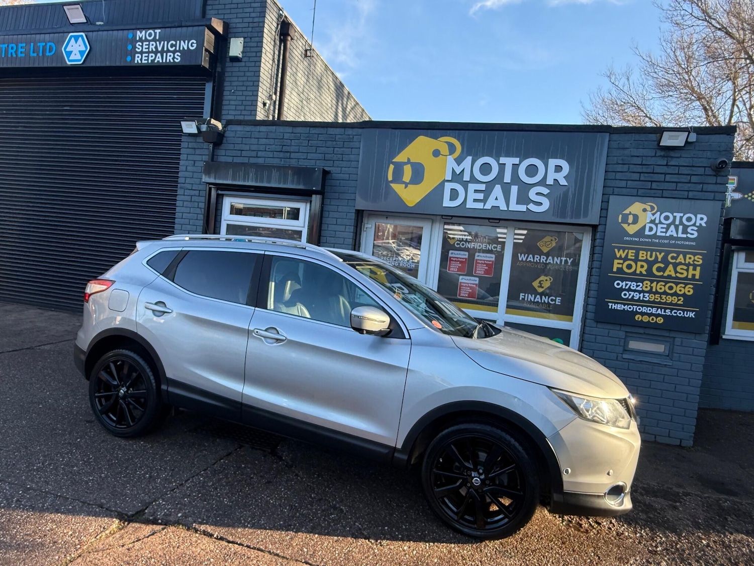 Used Nissan Qashqai 2015 for sale - 77101737: Photo 1