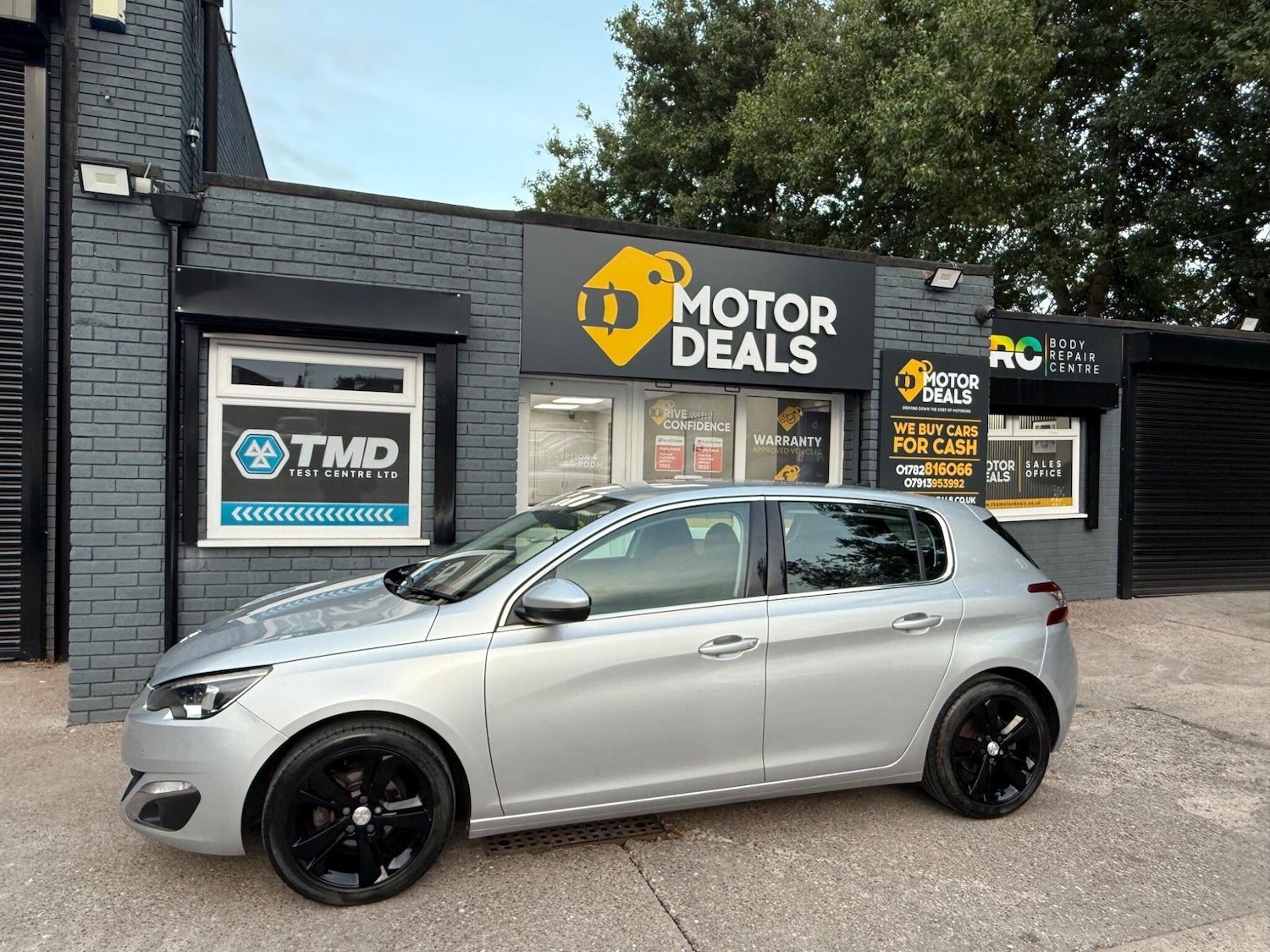 Used Peugeot 308 2017 for sale - 77202699: Photo 3