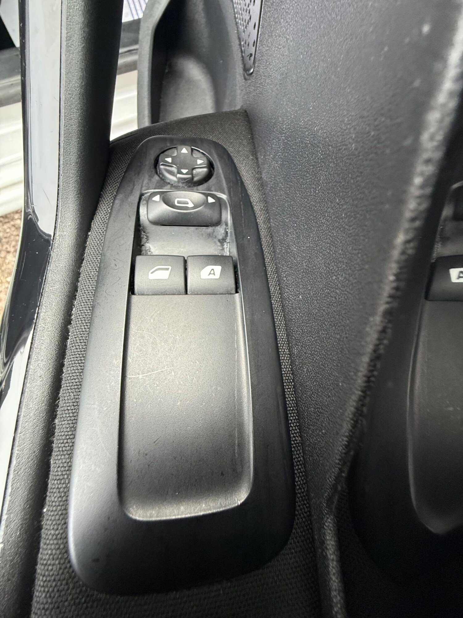 Used Peugeot 208 for sale - 78057733: Photo 28