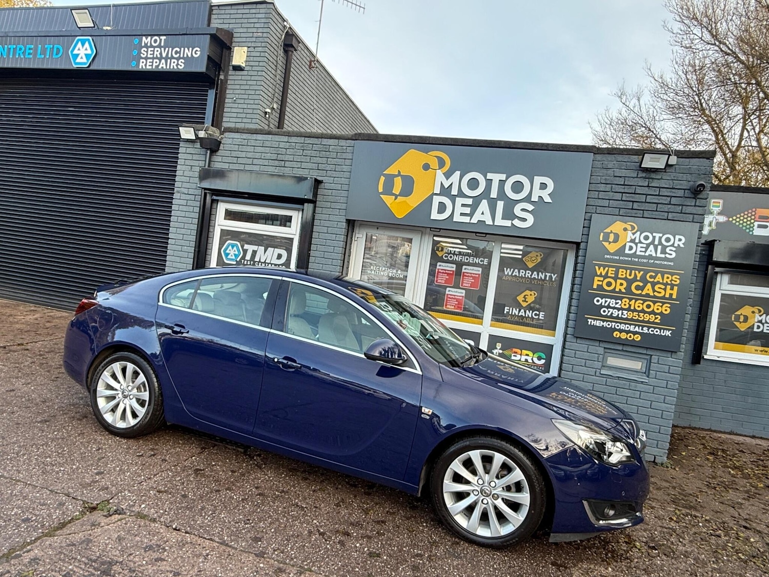 Used Vauxhall Insignia 2014 for sale - 76573731: Photo 1