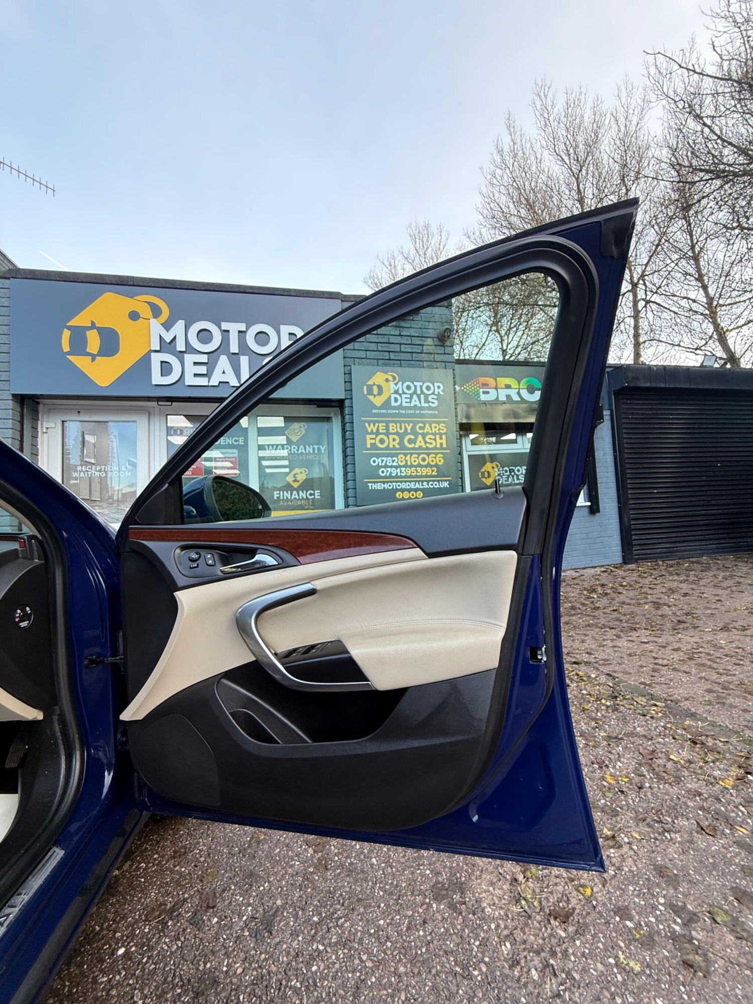 Used Vauxhall Insignia 2014 for sale - 76573731: Photo 14