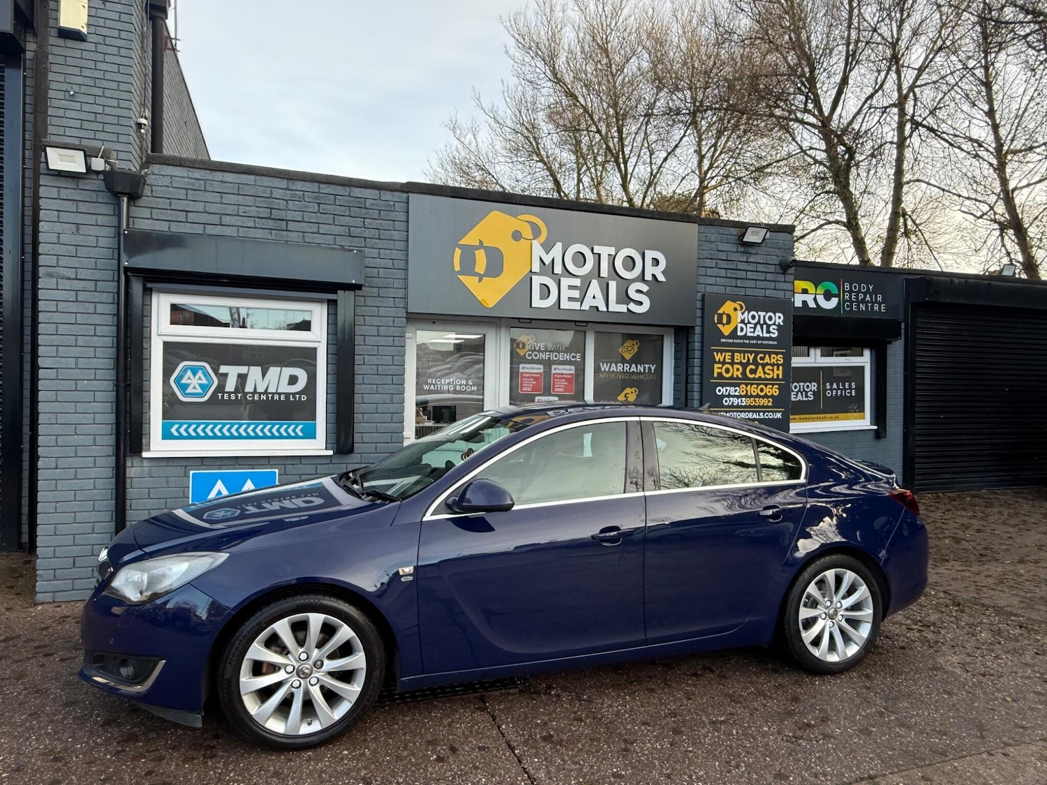 Used Vauxhall Insignia 2014 for sale - 76573731: Photo 3