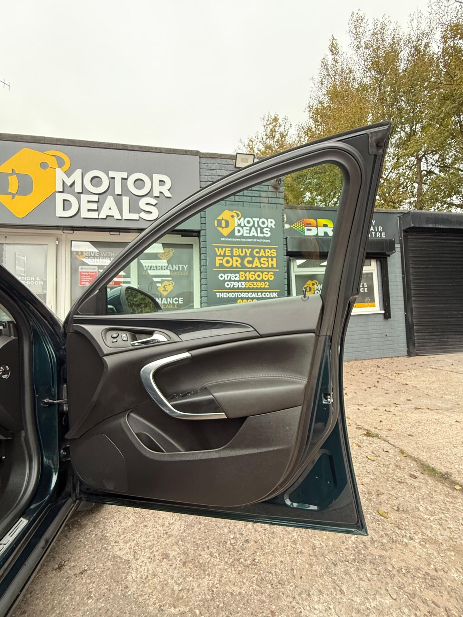 Used Vauxhall Insignia 2014 for sale - 76361406: Photo 14