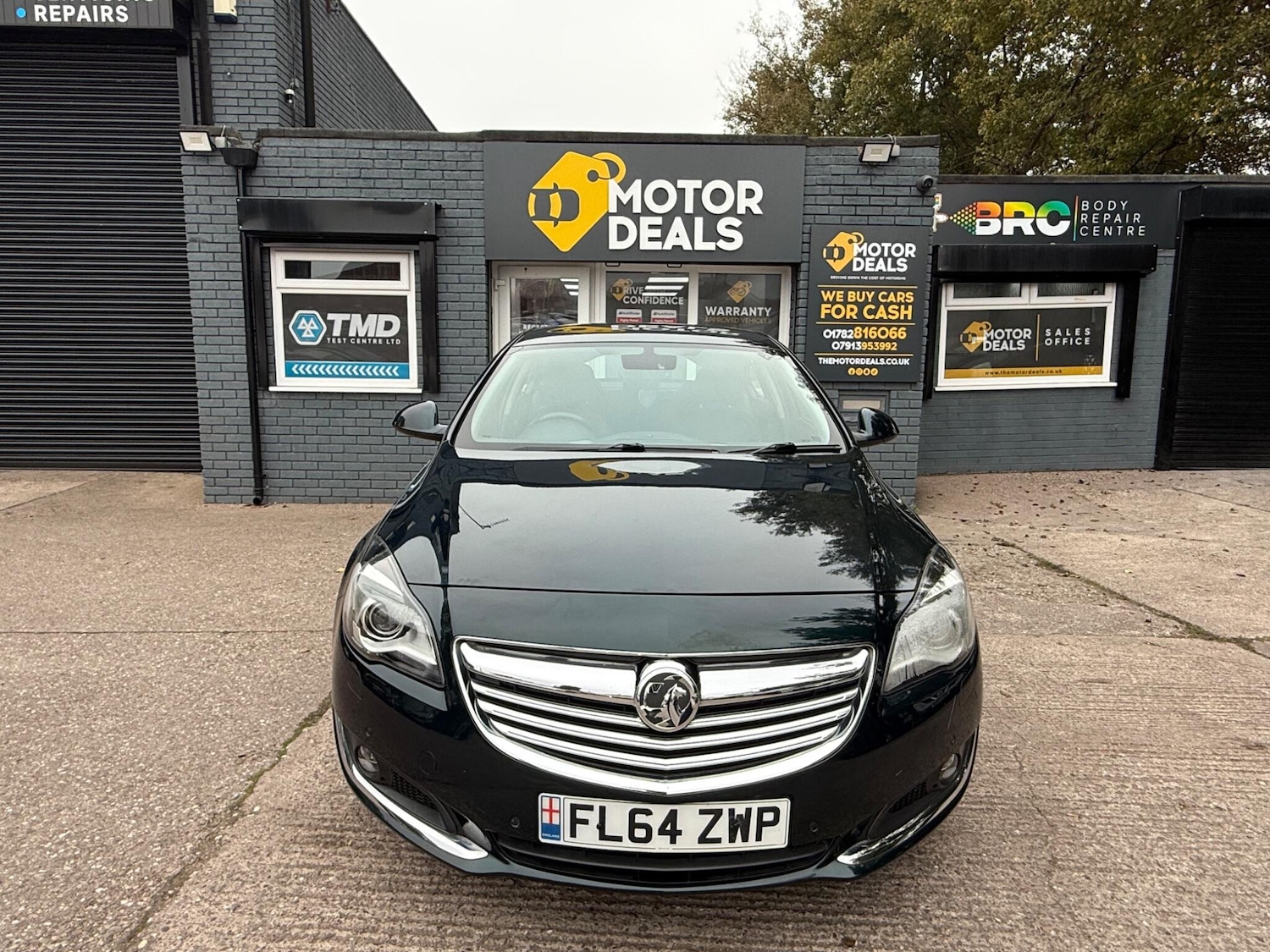 Used Vauxhall Insignia 2014 for sale - 76361406: Photo 2