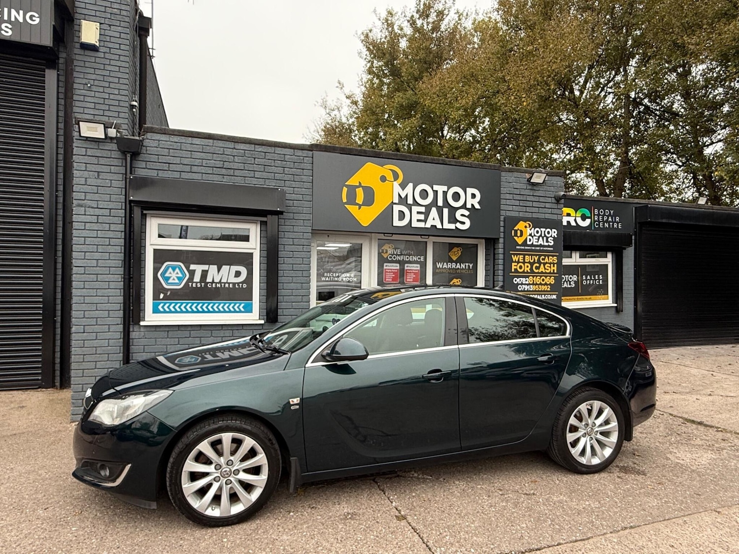 Used Vauxhall Insignia 2014 for sale - 76361406: Photo 3
