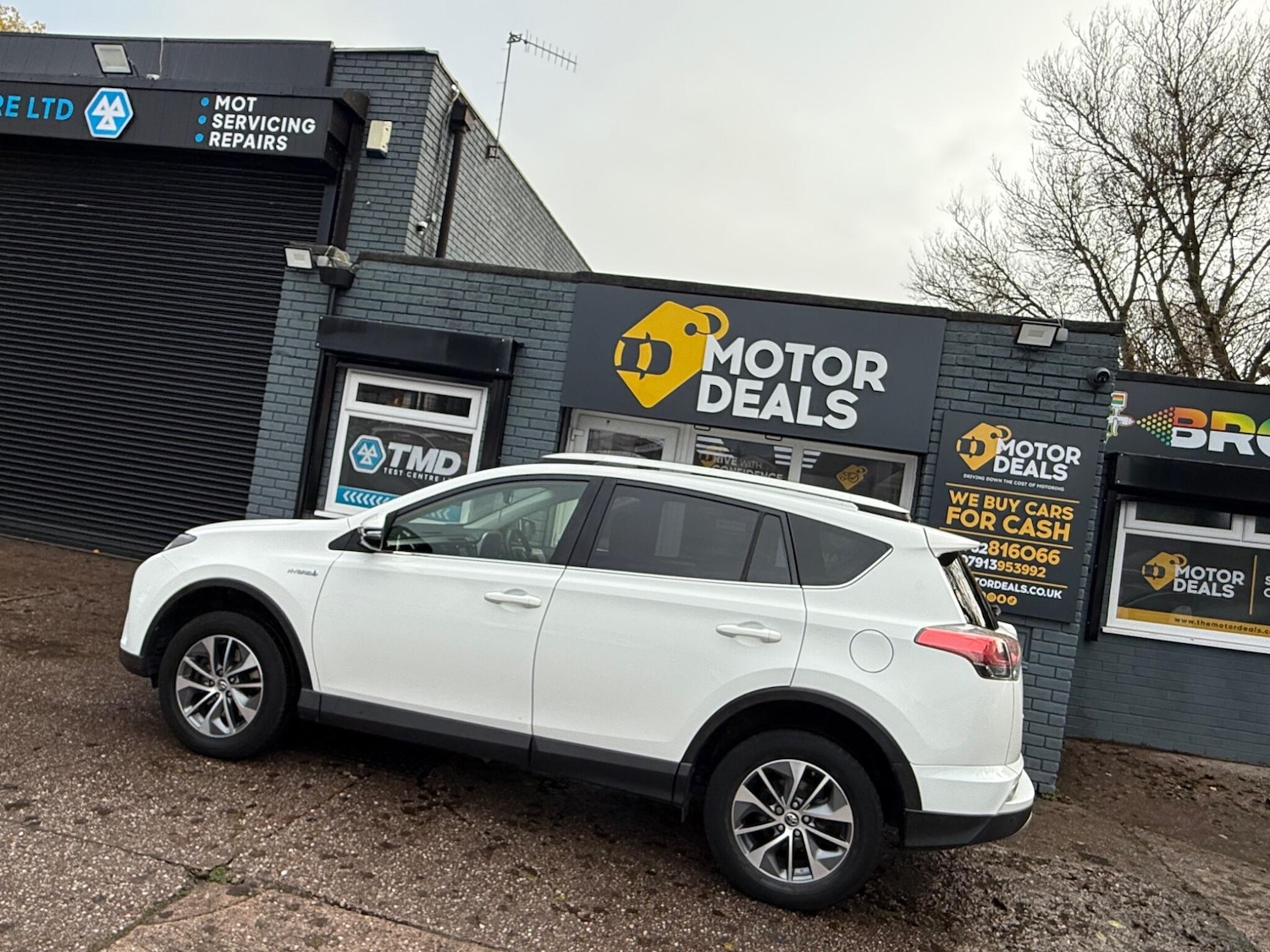 Used Toyota RAV4 2017 for sale - 77291156: Photo 10