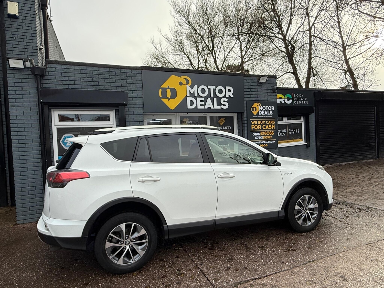 Used Toyota RAV4 2017 for sale - 77291156: Photo 6