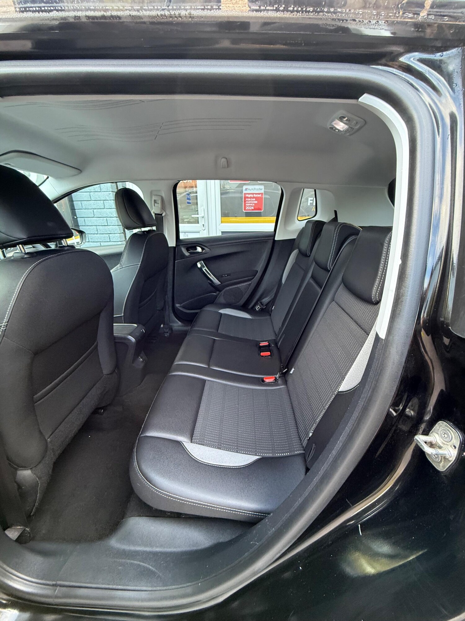 Used Peugeot 2008 2015 for sale - 77377441: Photo 18