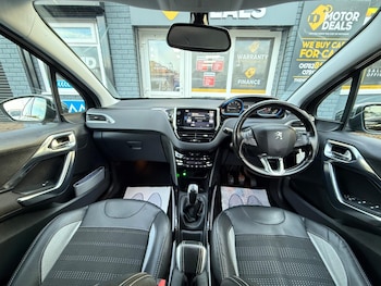 Used Peugeot 2008 2015 for sale - 77377441: Photo