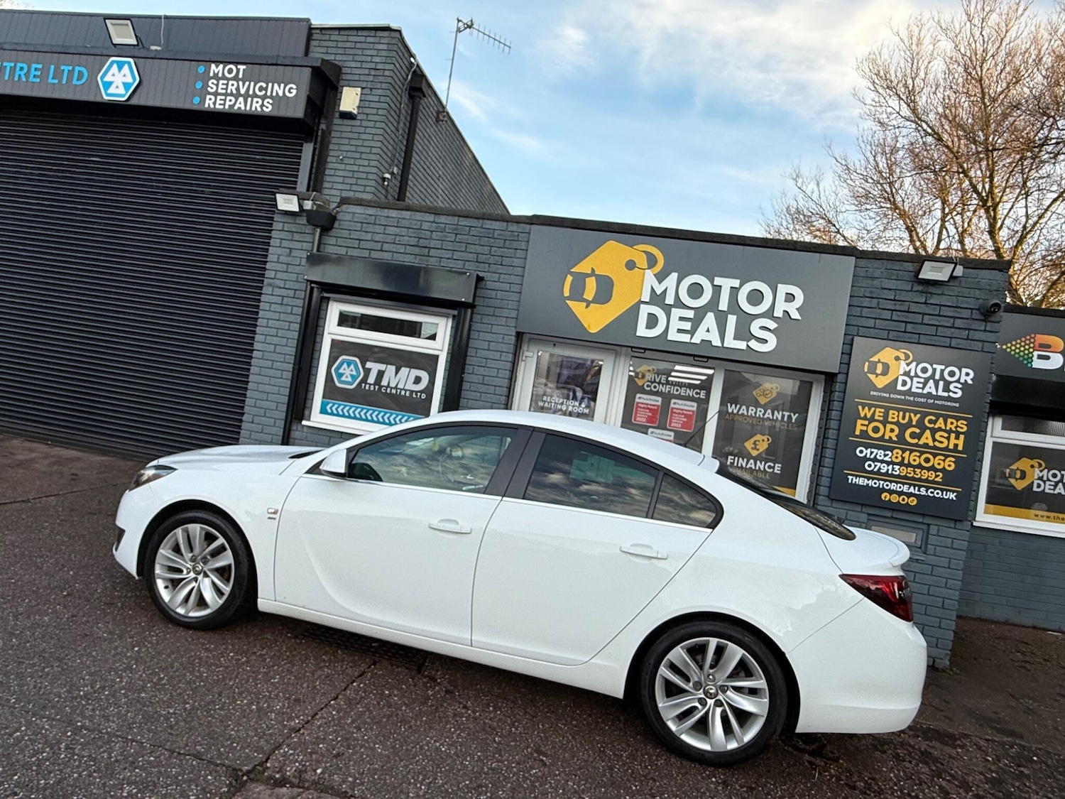 Used Vauxhall Insignia 2014 for sale - 77242297: Photo 10