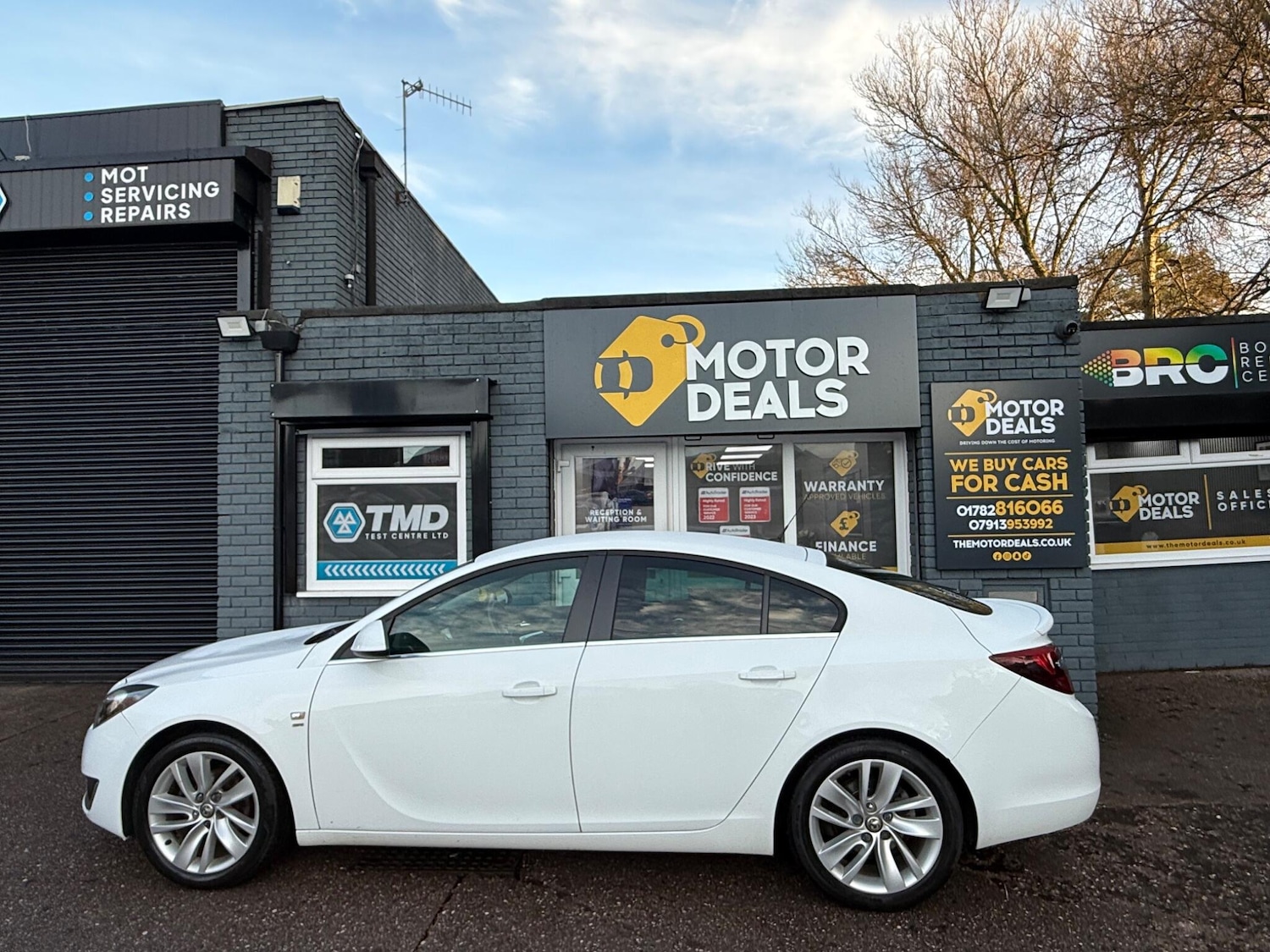 Used Vauxhall Insignia 2014 for sale - 77242297: Photo 11