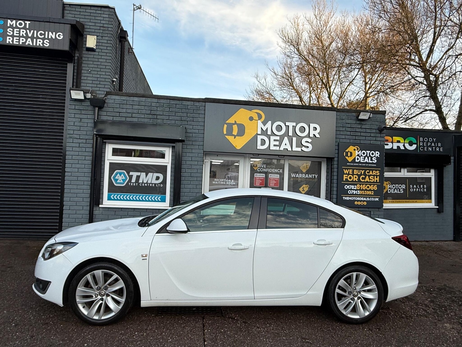Used Vauxhall Insignia 2014 for sale - 77242297: Photo 9